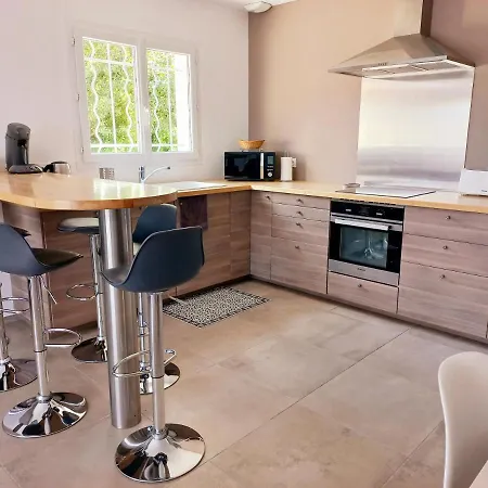 Ferienhaus Charmante Dans Un Village Paisible Aux Portes D'uzes Et Des Cevennes