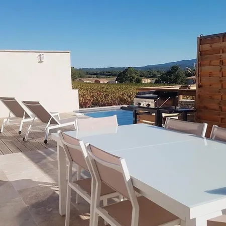 Charmante Dans Un Village Paisible Aux Portes D'uzes Et Des Cevennes Ferienhaus