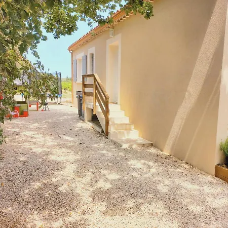 Charmante Dans Un Village Paisible Aux Portes D'uzes Et Des Cevennes *