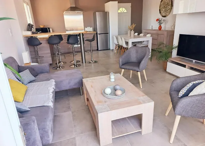 Charmante Dans Un Village Paisible Aux Portes D'uzes Et Des Cevennes Prázdninový dům