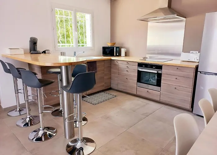 Prázdninový dům Charmante Dans Un Village Paisible Aux Portes D'uzes Et Des Cevennes