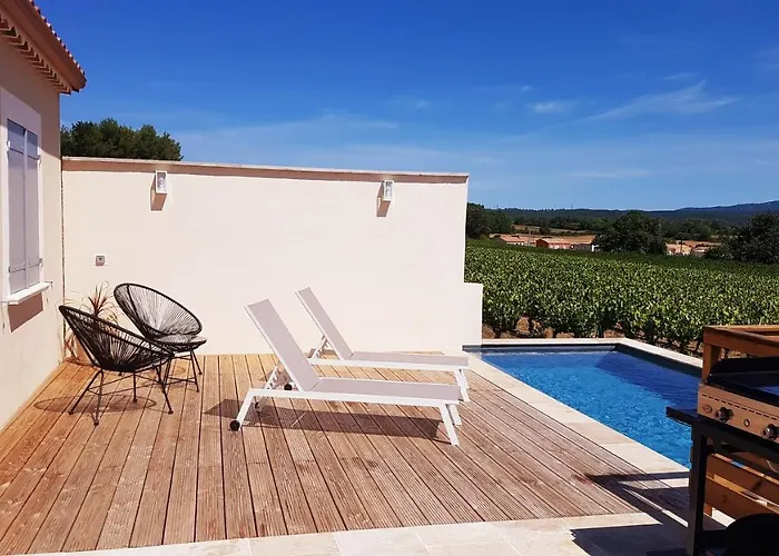 Charmante Dans Un Village Paisible Aux Portes D'uzes Et Des Cevennes *