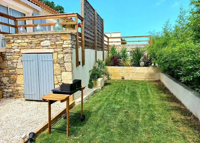 Charmante Dans Un Village Paisible Aux Portes D'uzes Et Des Cevennes Prázdninový dům *